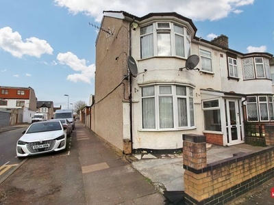 End terrace house for sale in Netherfield Gardens, Barking IG11