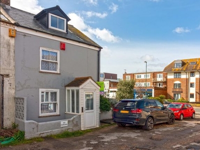End terrace house to rent in Alma Street, Lancing BN15