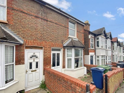 End terrace house to rent in Oakridge Road, High Wycombe HP11