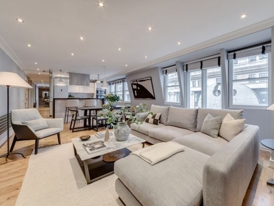 Flat for sale in Bristol House, Southampton Row WC1B