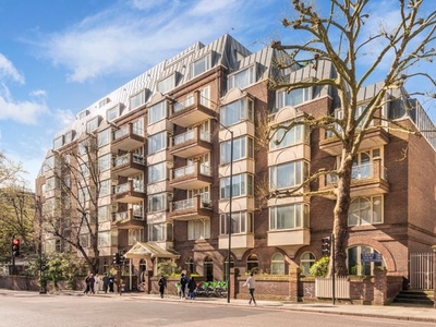 Flat for sale in Crown Court, 123 Park Road NW8