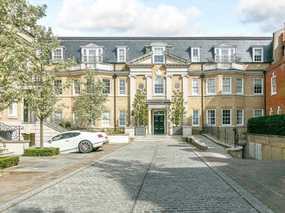 Flat for sale in Leopold Court, Princess Square, Esher KT10