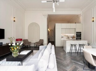 Flat for sale in Queen's Gate Place, London SW7