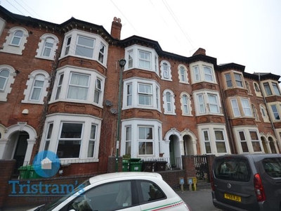 Flat to rent in Berridge Road, Forest Fields, Nottingham NG7