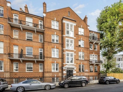 Flat to rent in Challoner Street, London W14