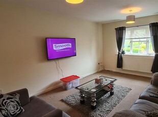 Flat to rent in Goodwood Court, Rode Heath, Stoke-On-Trent ST7