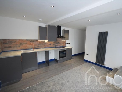 Flat to rent in Hanover Street, Newcastle-Under-Lyme ST5