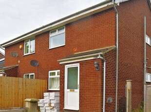 Flat to rent in Park Lea, Bradley, Huddersfield HD2