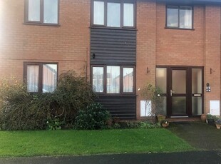 Flat to rent in St. Davids Grove, Lytham St. Annes, Lancashire FY8