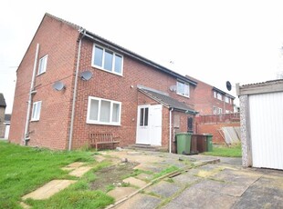 Flat to rent in Tennyson Avenue, Stanley, Wakefield WF3