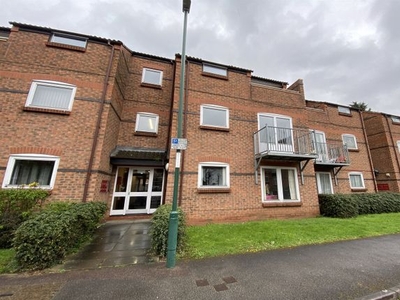 Flat to rent in Tonnelier Road, Dunkirk NG7