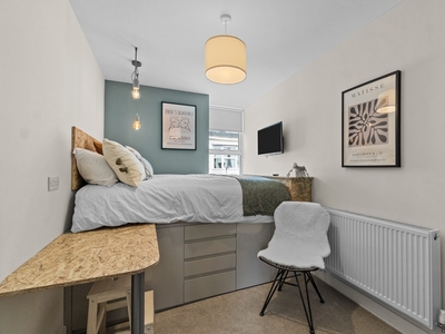 Room in a Shared House, Hill Park Crescent, PL4