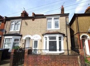 Room to rent in Whippendell Road, Watford WD18