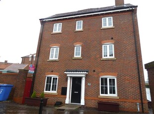 Semi-detached house to rent in Bradford Avenue, Chorley PR7