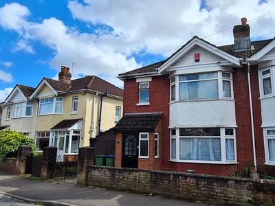 Semi-detached house to rent in Wilton Crescent, Southampton SO15