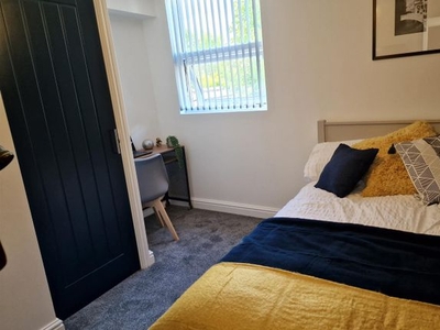 Shared accommodation to rent in Bolingbroke Road, Coventry CV3