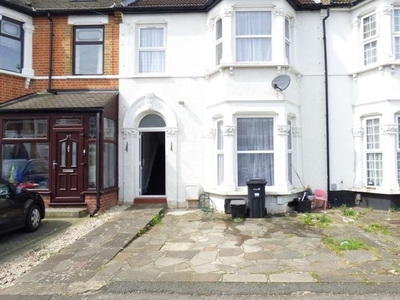 Terraced house to rent in Blythswood Road, Ilford IG3