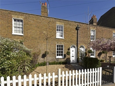 Terraced house to rent in Kings Road, Windsor, Berkshire SL4