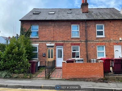 Terraced house to rent in Southampton Street, Reading RG1