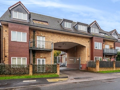 1 Bed Flat/Apartment For Sale in High Wycombe, Buckinghamshire, HP12 - 5235474
