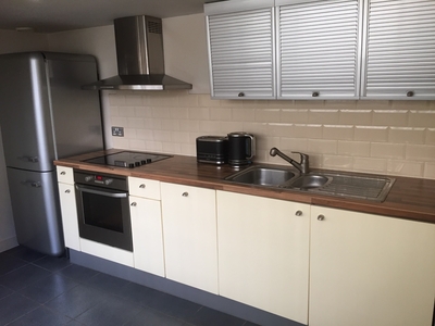 1 Bed Flat, The Albany, L3