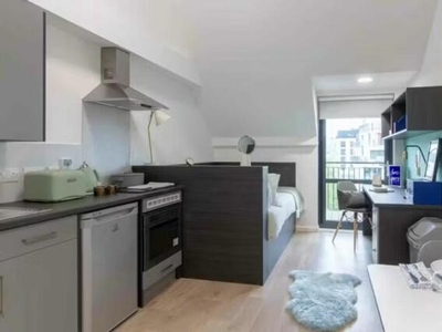 1 Bedroom Flat For Rent In Midland Road, Bath