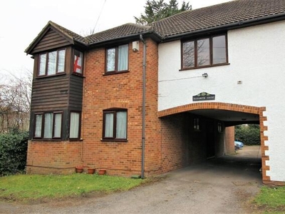 1 Bedroom Flat For Rent In Spring Gardens Road, High Wycombe