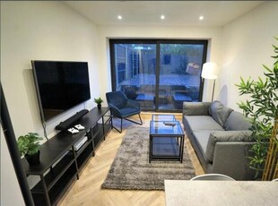 1 Bedroom Terraced House For Rent In Bristol, Somerset