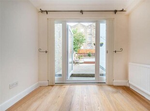 1 Bedroom Terraced House For Rent In
Little Venice