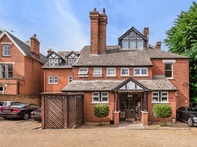 14 Bed House For Sale in Richmond upon Thames, London, TW9 - 4075313