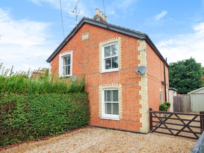 2 Bed Cottage To Rent in Windlesham, Surrey, GU20 - 551