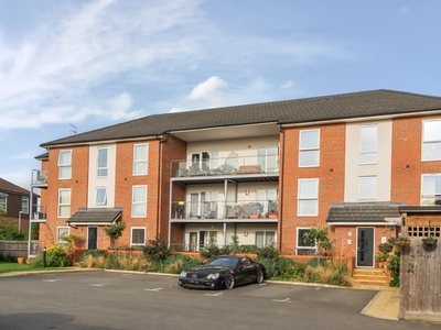 2 Bed Flat/Apartment For Sale in High Wycombe, Buckinghamshire, HP11 - 5205326