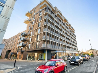 2 Bed Flat/Apartment For Sale in Slough, Berkshire, SL1 - 5290922