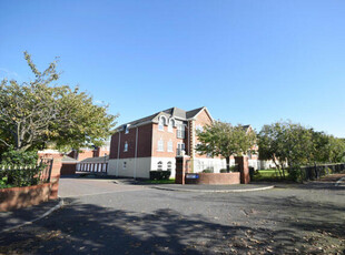 2 Bedroom Apartment For Sale In Lytham St. Annes, Lancashire
