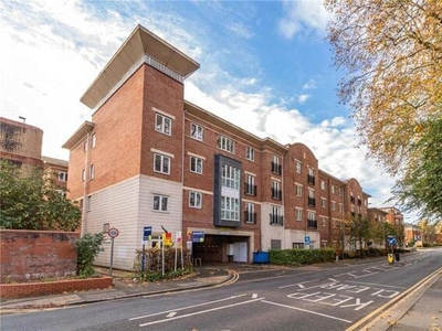 2 Bedroom Apartment For Sale In Maidenhead