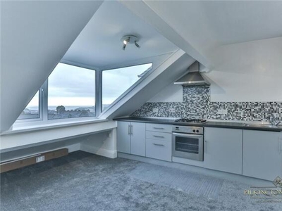 2 Bedroom Apartment For Sale In Plymouth, Devon