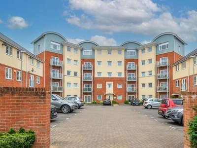 2 Bedroom Apartment For Sale In Redhill, Surrey