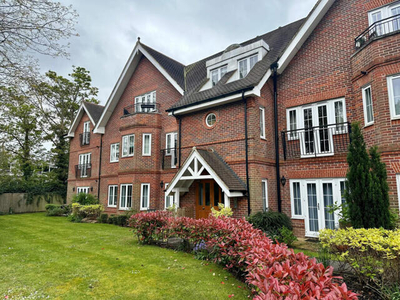 2 Bedroom Apartment For Sale In Reigate, Surrey