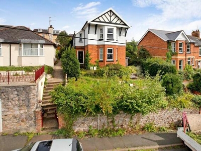2 Bedroom Apartment For Sale In Teignmouth