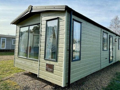 2 Bedroom Caravan For Sale In Beccles Road, Fritton