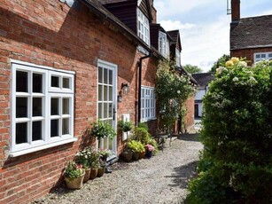 2 Bedroom Cottage For Rent In Henley-in-arden