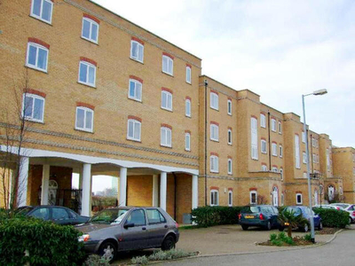 2 Bedroom Flat For Rent In Isle Of Dogs