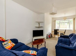2 Bedroom Flat For Rent In Nightingale Triangle, London