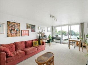 2 Bedroom Flat For Rent In Richmond, Surrey