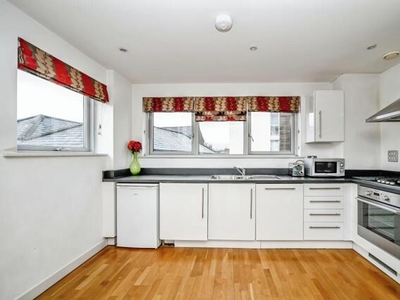 2 Bedroom Flat For Sale In Bedford, Bedfordshire