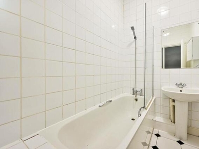 2 Bedroom Flat For Sale In Maida Vale, London