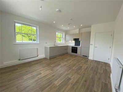 2 Bedroom Flat For Sale In Tunbridge Wells, Kent