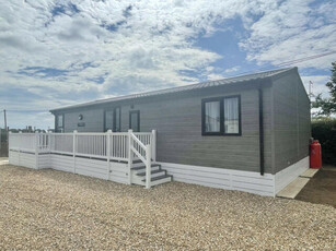 2 Bedroom Park Home For Sale In Kent