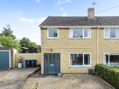 3 Bed House For Sale in Chipping Norton, Oxfordshire, OX7 - 4698953