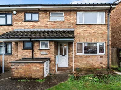 3 Bed House For Sale in West Reading, Berkshire, RG30 - 5318494